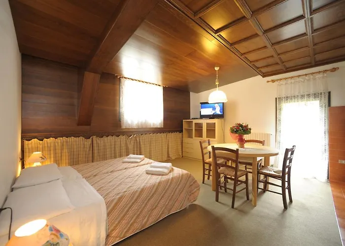 Aparthotel Regina Delle Dolomiti 3*